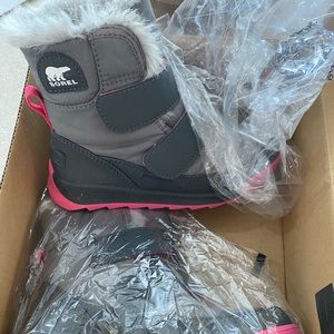 Girls sorel winter boots